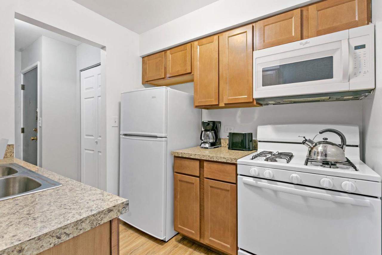 Stunning 1Br Apartment At Center Of Lakeview - Oakdale 211 Чикаго Экстерьер фото