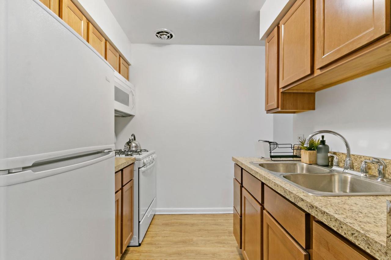 Stunning 1Br Apartment At Center Of Lakeview - Oakdale 211 Чикаго Экстерьер фото