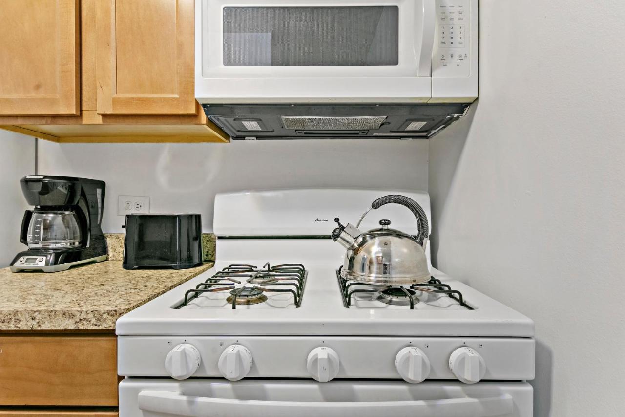 Stunning 1Br Apartment At Center Of Lakeview - Oakdale 211 Чикаго Экстерьер фото